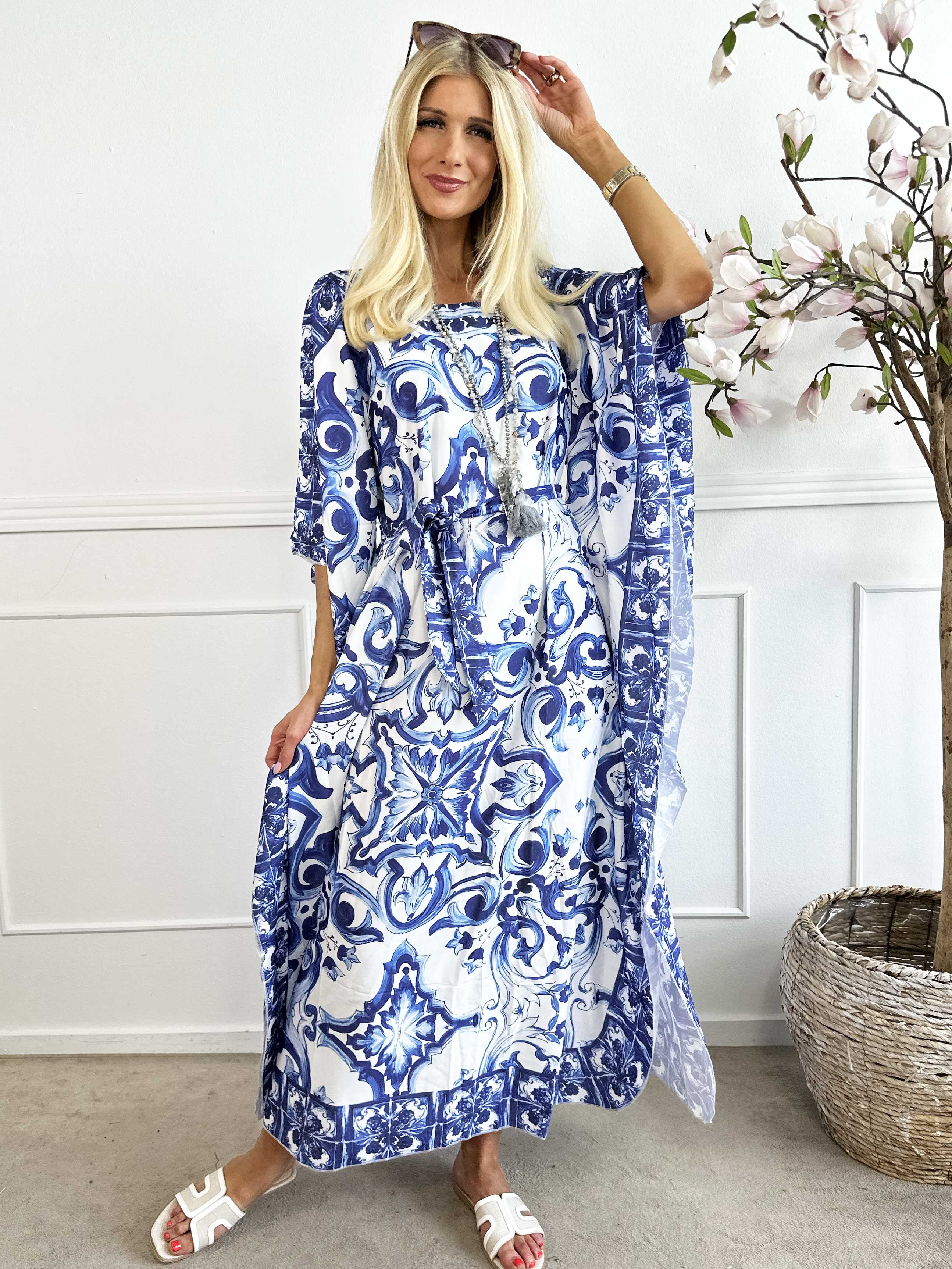 Suna - Lång tunikaklänning med vackert mönster